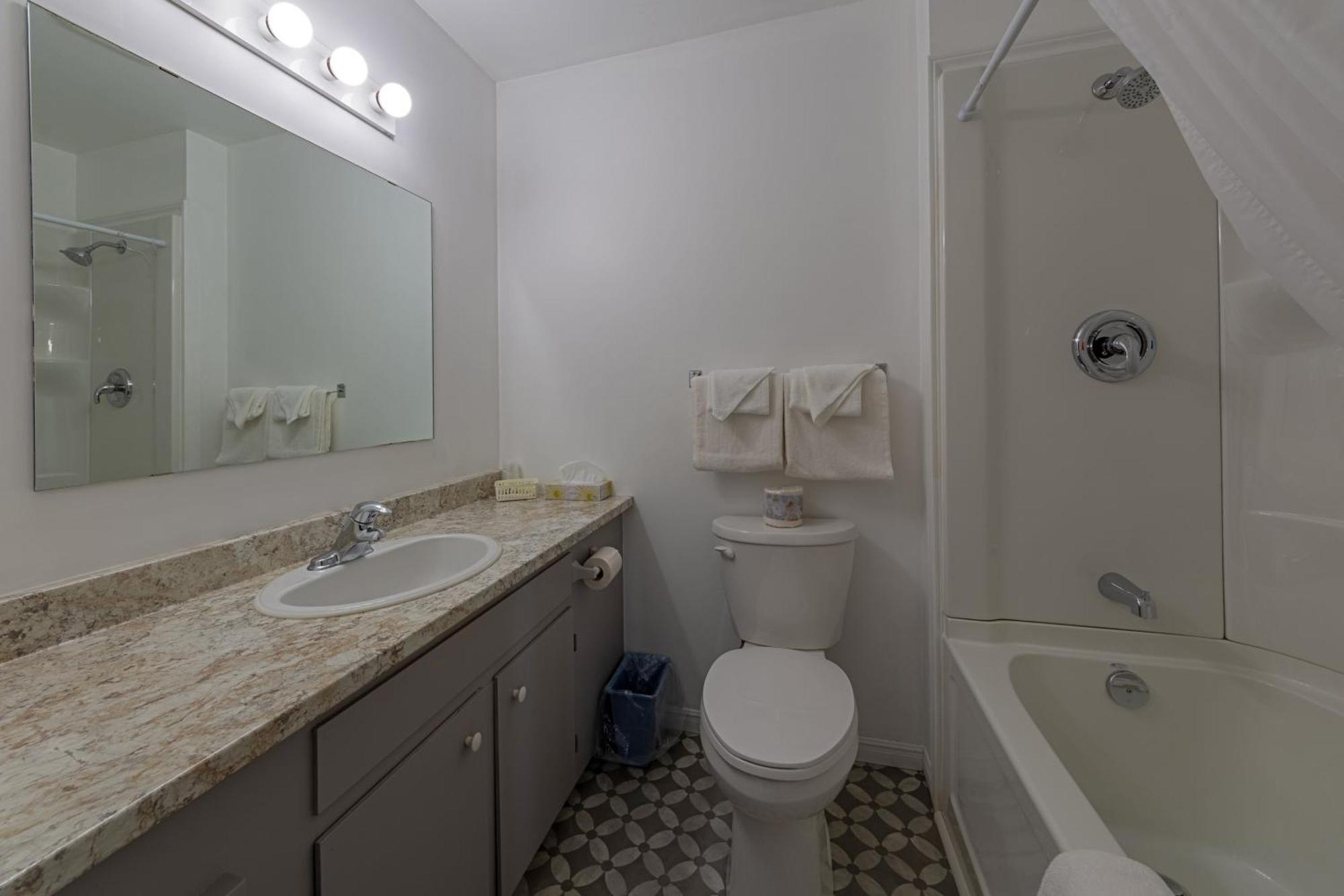 Auberge Doucet Inn Cheticamp Luaran gambar